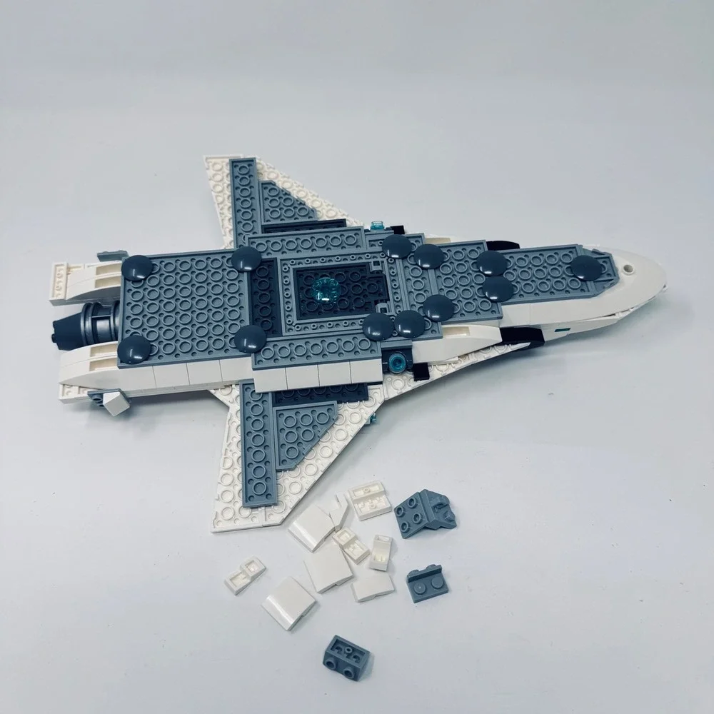 LEGO Marvel Stark Jet Aircraft Unisex White Stark Industries 76130 Incomplete